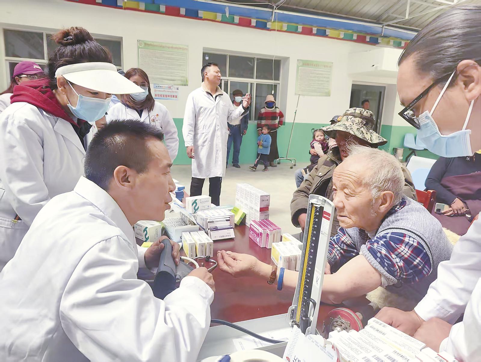 袁有义:《生命树》映照下的高原医者