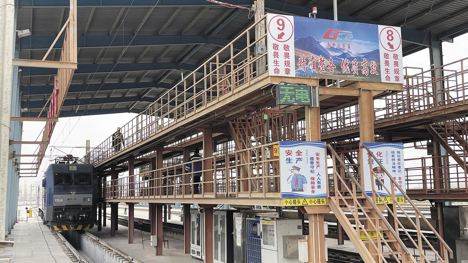 从“小伙”到“师傅”  一守便是半生